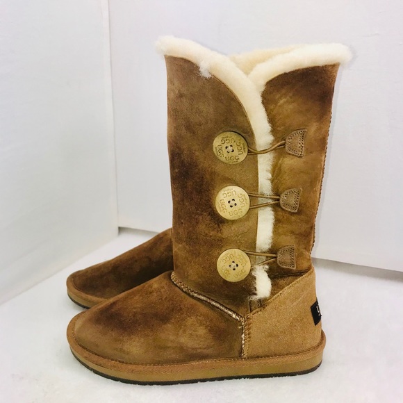 UGG Australia Boots - Picture 1 of 11